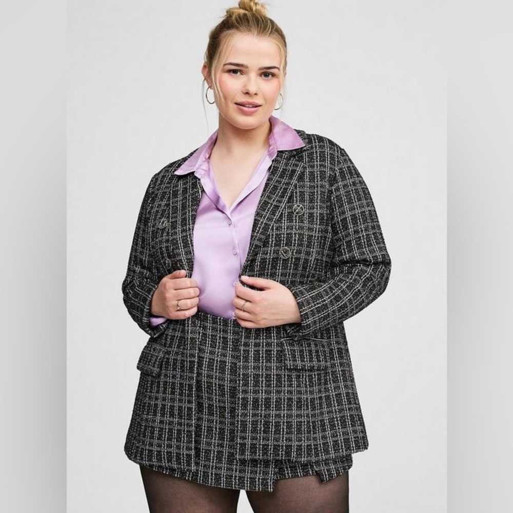 Torrid women’s Black and‎ White Plaid Blazer/zise 1 - NEW - Picture 2 of 14
